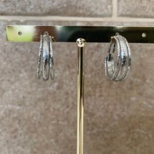 Pendiente triple plata