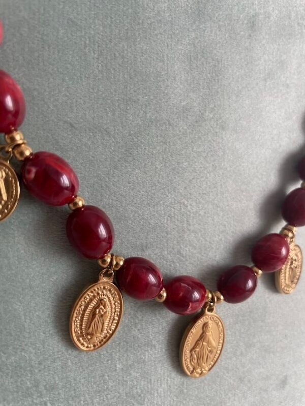 Collar virgen
